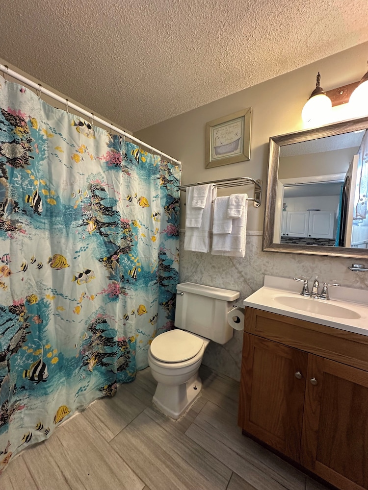 Queen Room with Kitchenette photo 3