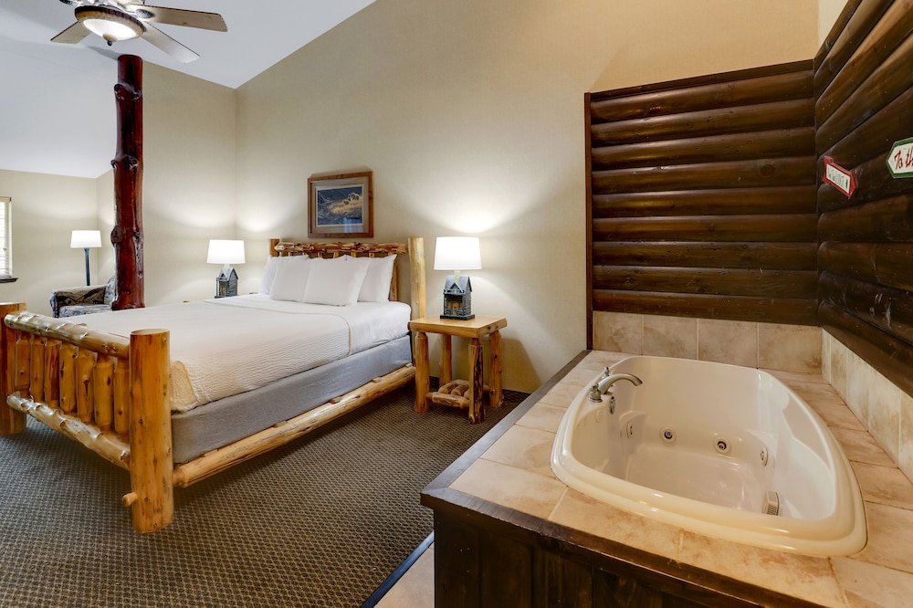 Expanded King with Whirlpool Cottage - Photo 1