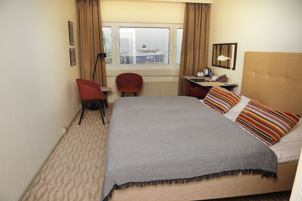 Standard Twin Room, Sea View - Photo 2