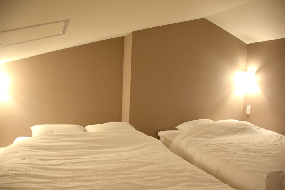Junior Suite, with Private Bathroom - Photo 4