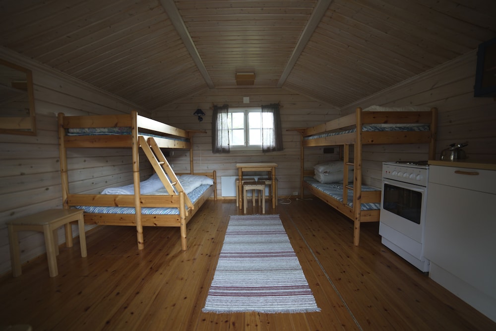 Cabin, Shared Bathroom (8) photo 1