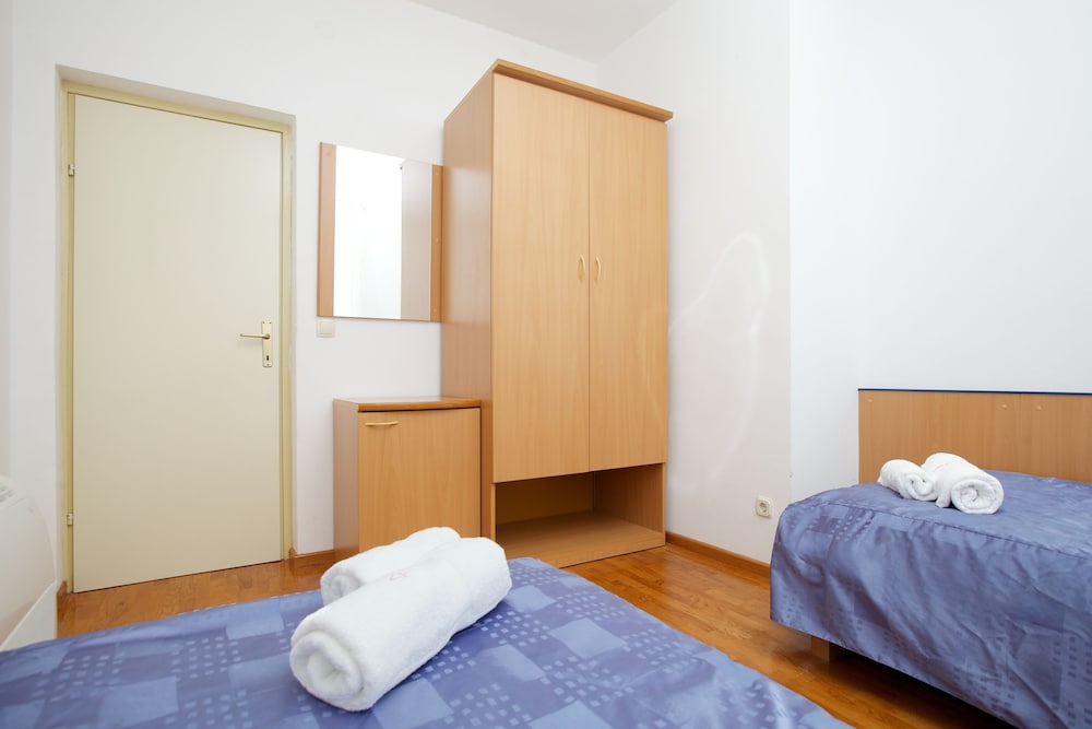 Family Apartment photo 2