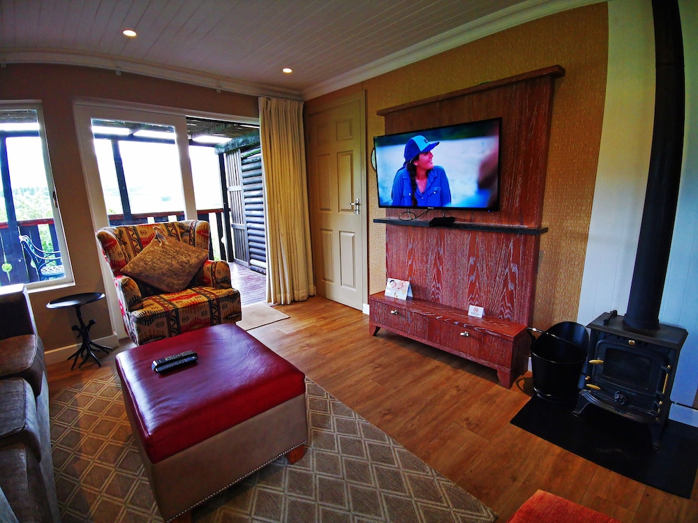 1 Bedroom Log Cabin photo 2