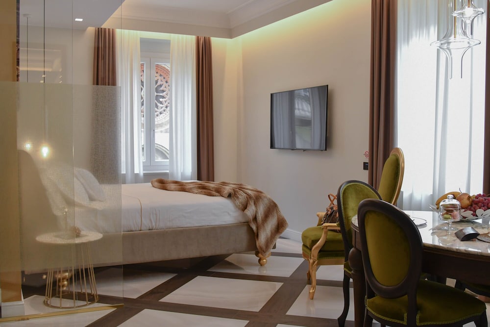 Suite Gold