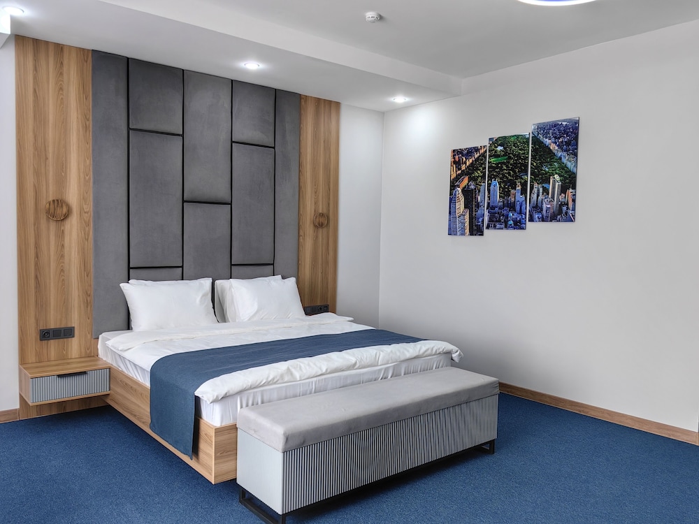 Deluxe Double Room - Photo 1