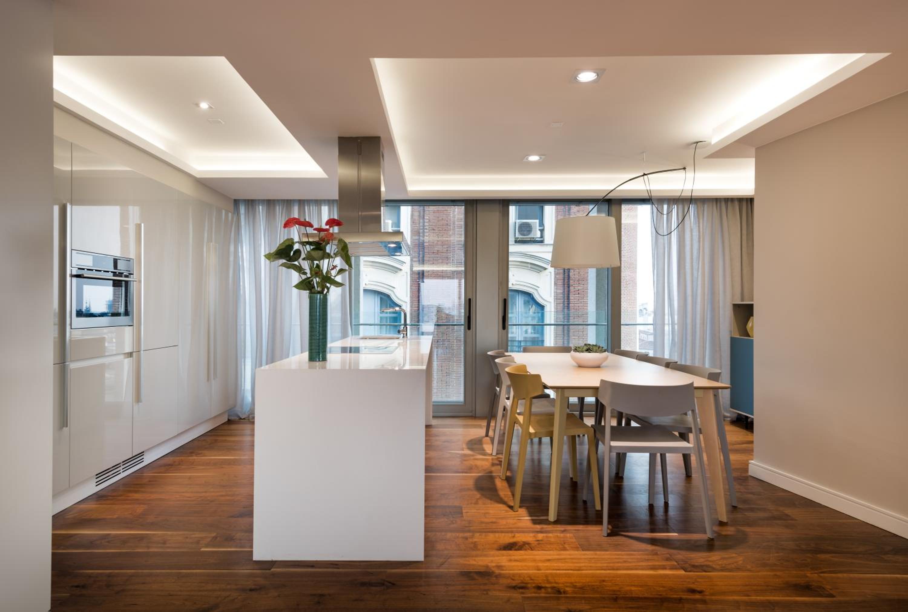 Skyline 3 Bedroom Duplex Apartment with terrace - Photo 7