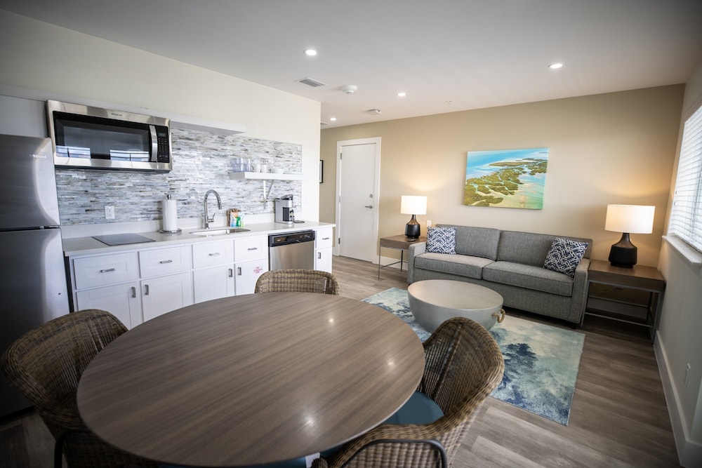 Standard Suite, 1 Bedroom, Balcony, Pet Friendly