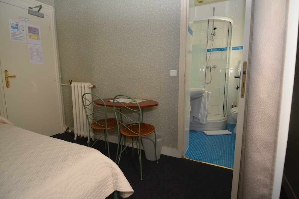 Double Room with Private Shower and WC photo 2