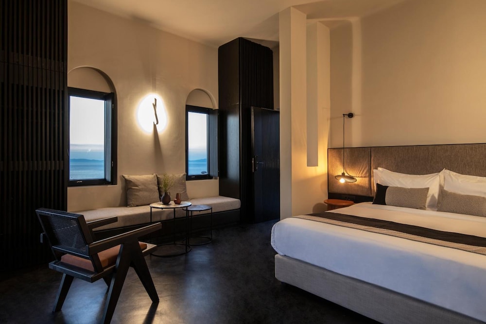 Grande Nimbus Suite with Sea view and Hot Tub - Photo 8