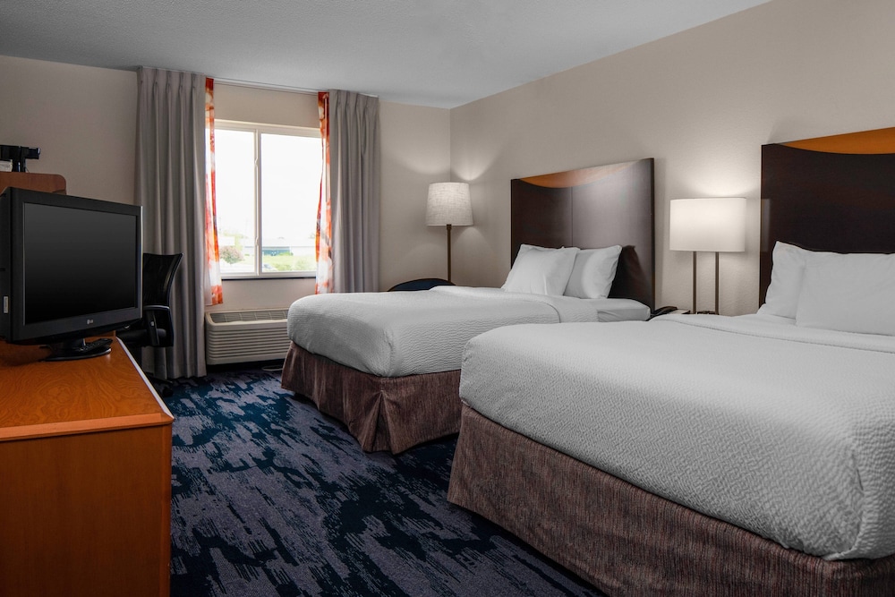 Standard Room, 2 Queen Beds (Hearing Accessible) photo 3