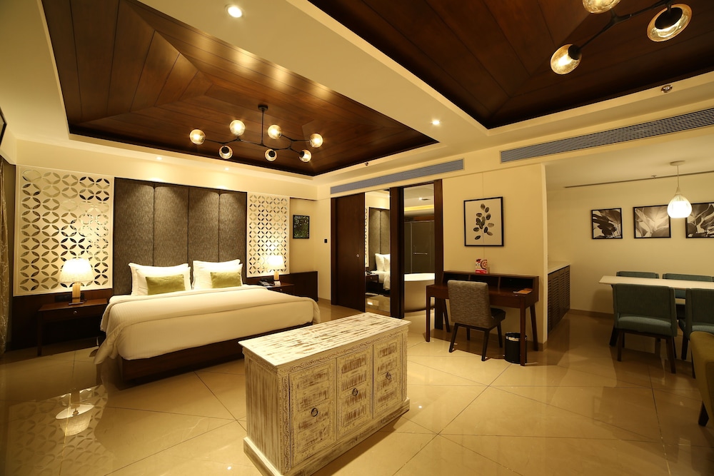 Royal Suite - Photo 3