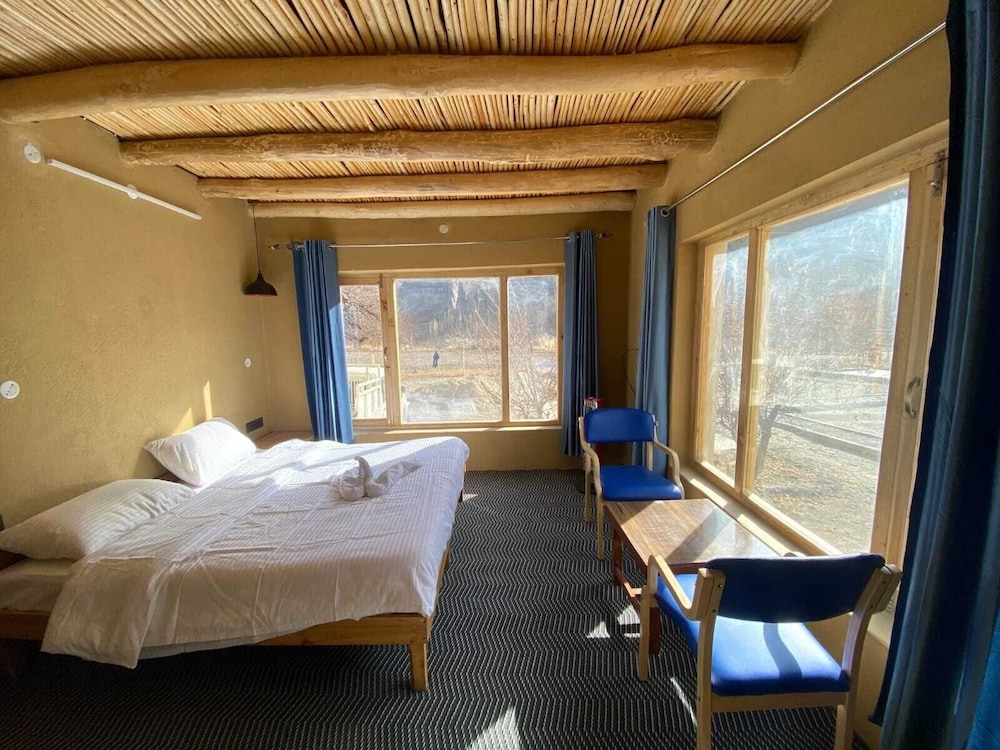Deluxe Room - Photo 6