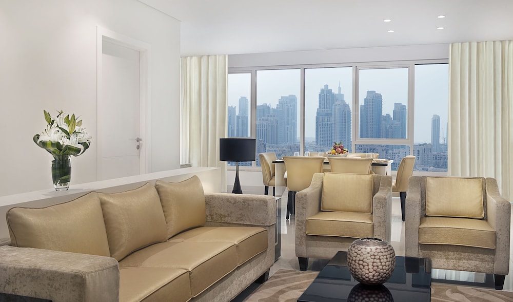 Suite, 2 Bedrooms (Downtown view)