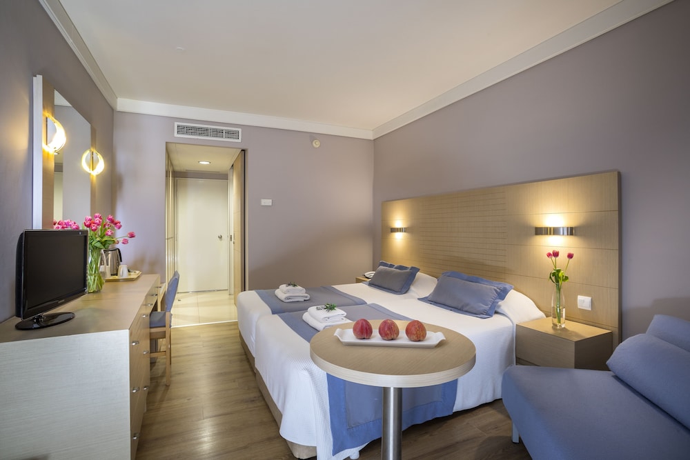 Double or Twin Room - Photo 1