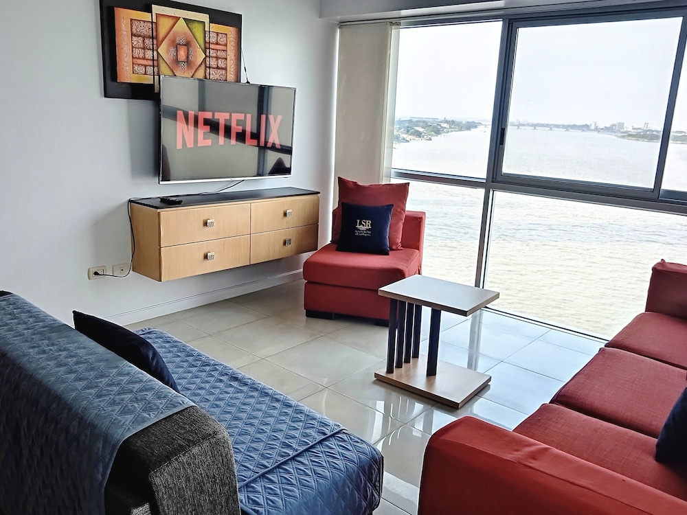 Premium Suite, 1 Bedroom, Ensuite, Ground Floor photo 2