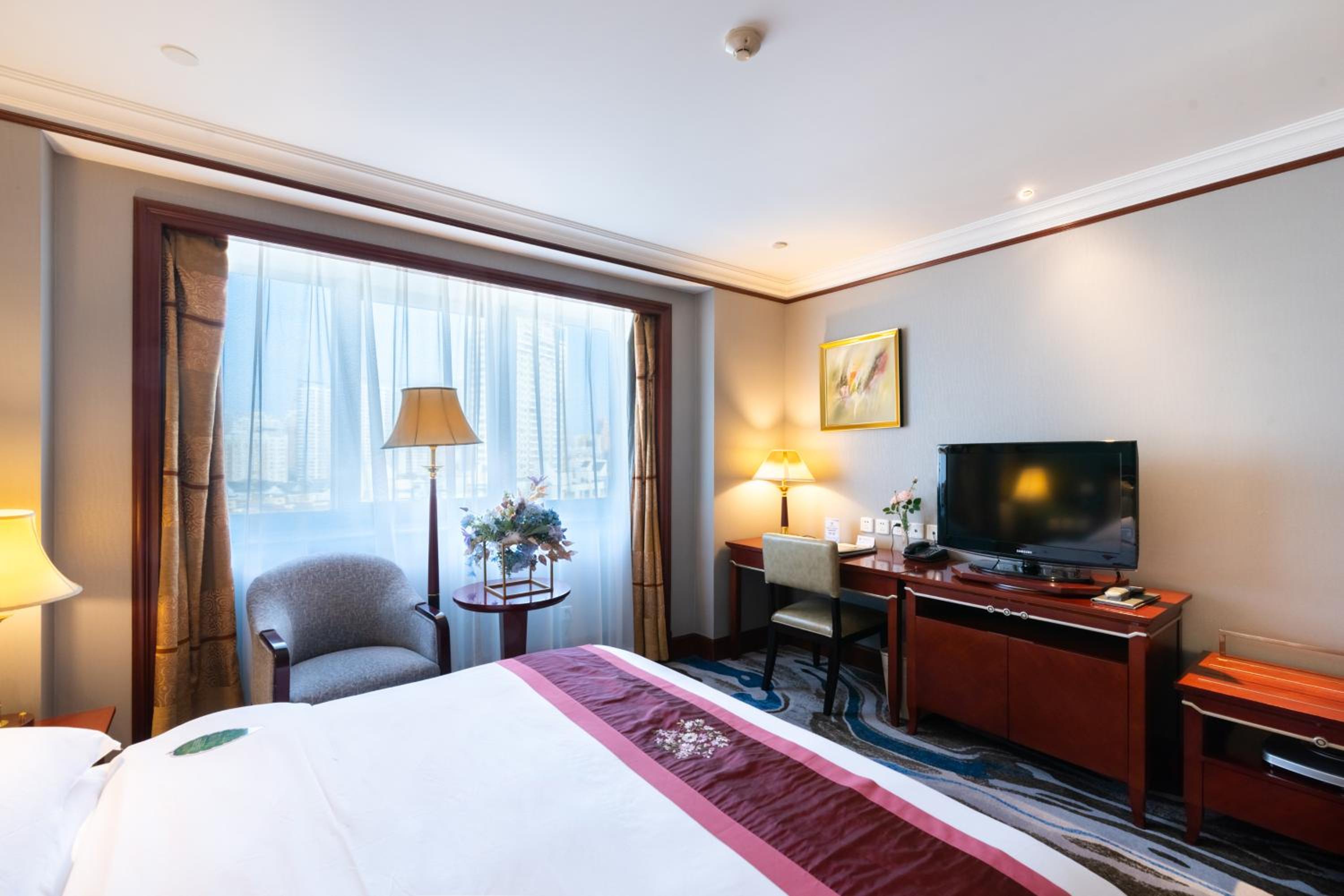 Comfort King Room photo 3