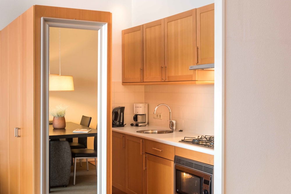 Comfort Studio, 1 Double Or 2 Twin Beds, Kitchen (Corneille) photo 3