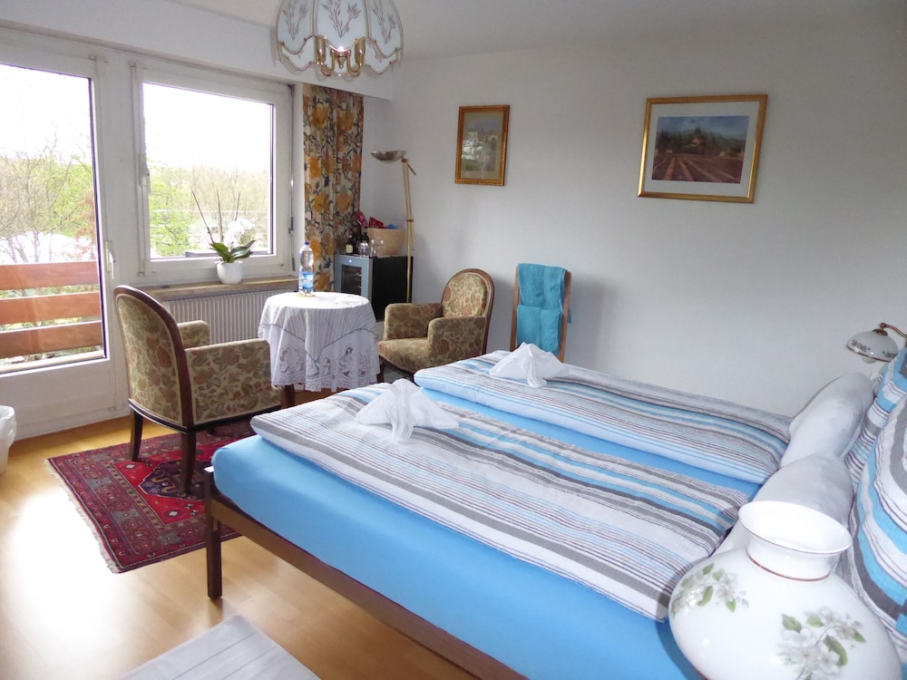Double Room, Shared Bathroom (Balcony) photo 3