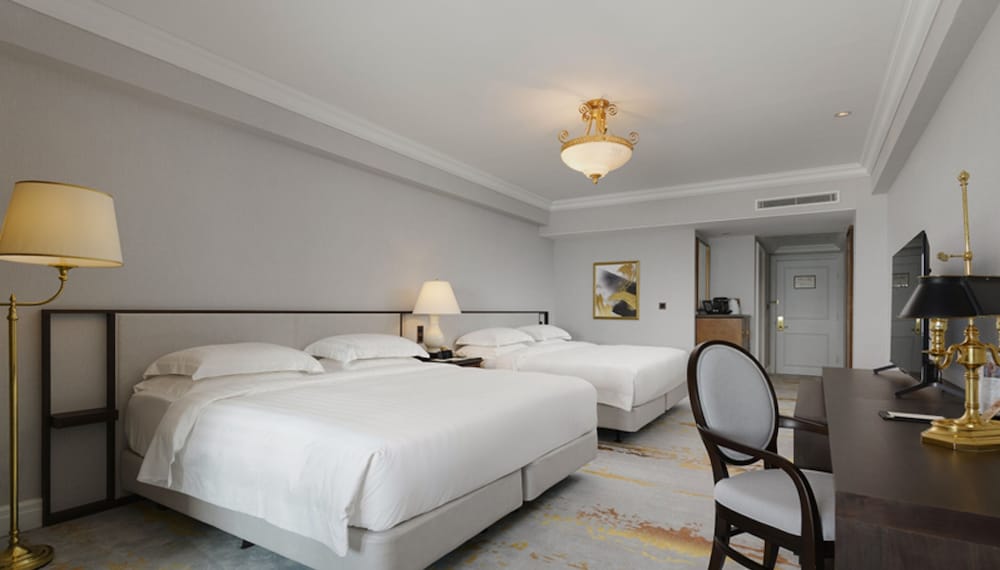 Premium Family Room with Harbor View - Photo 2