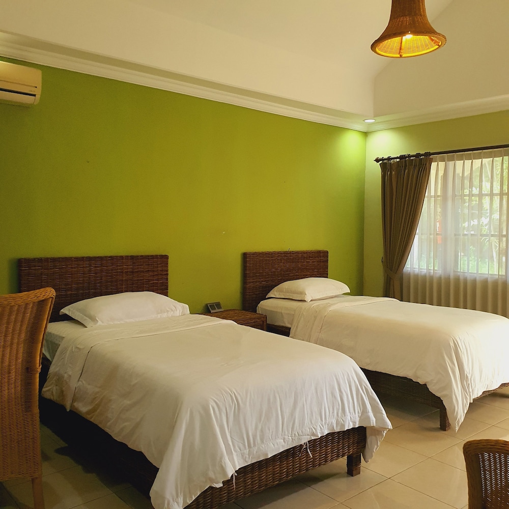 Deluxe Twin Room - Photo 11