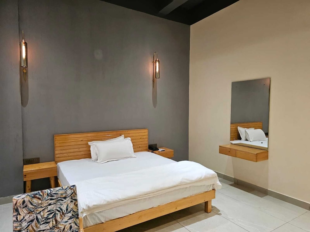 Deluxe Room - Photo 1