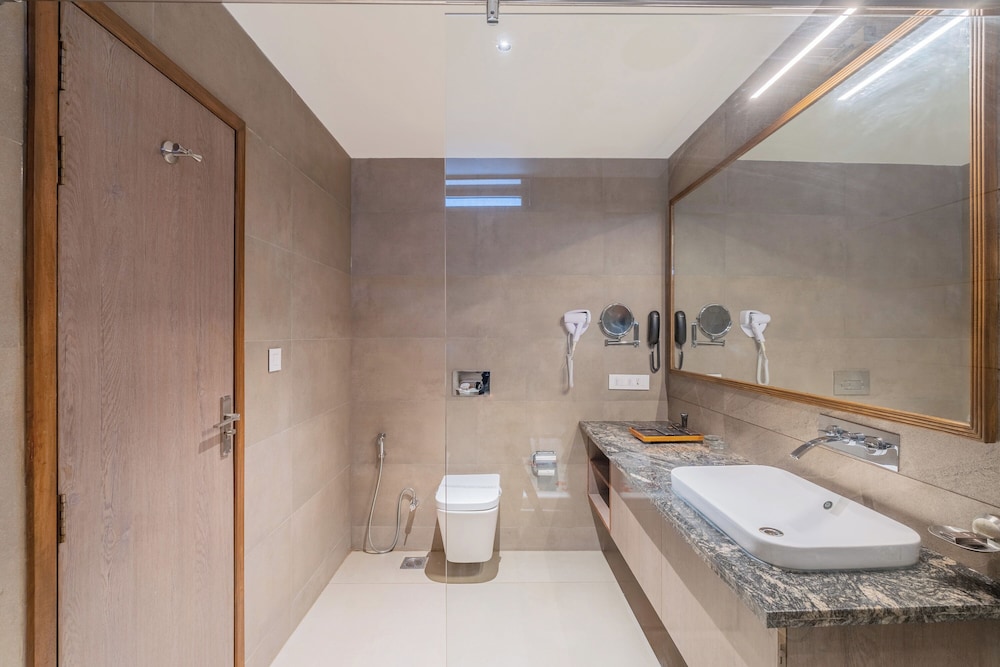 Deluxe Double Room, Courtyard View photo 2