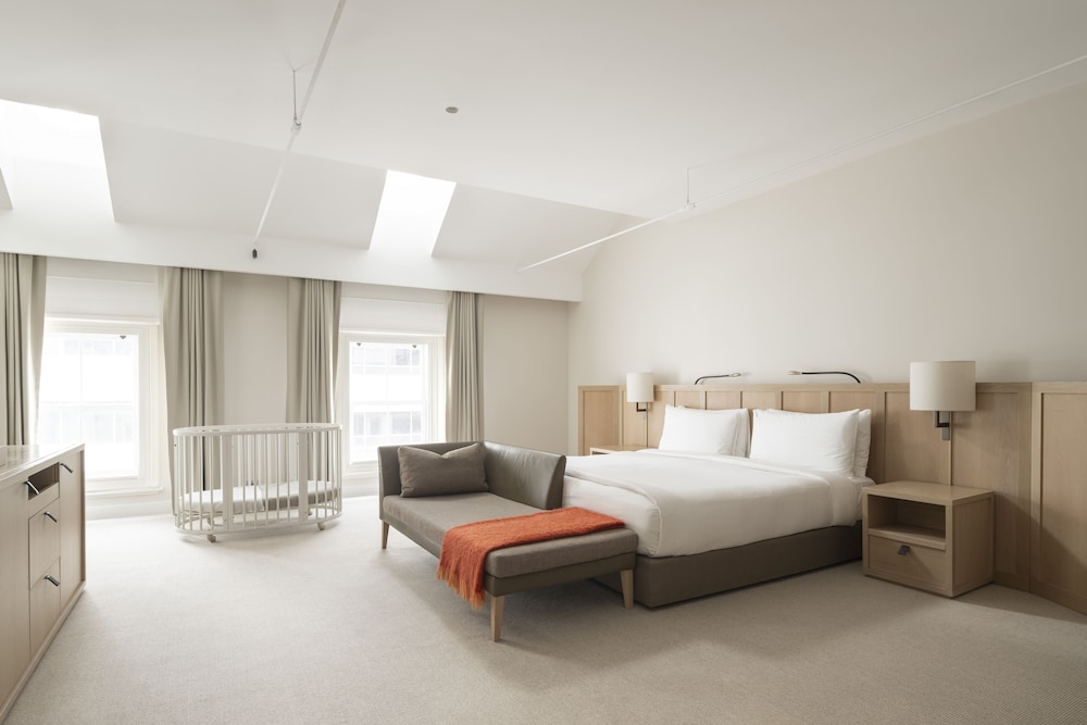 Room (Heritage)