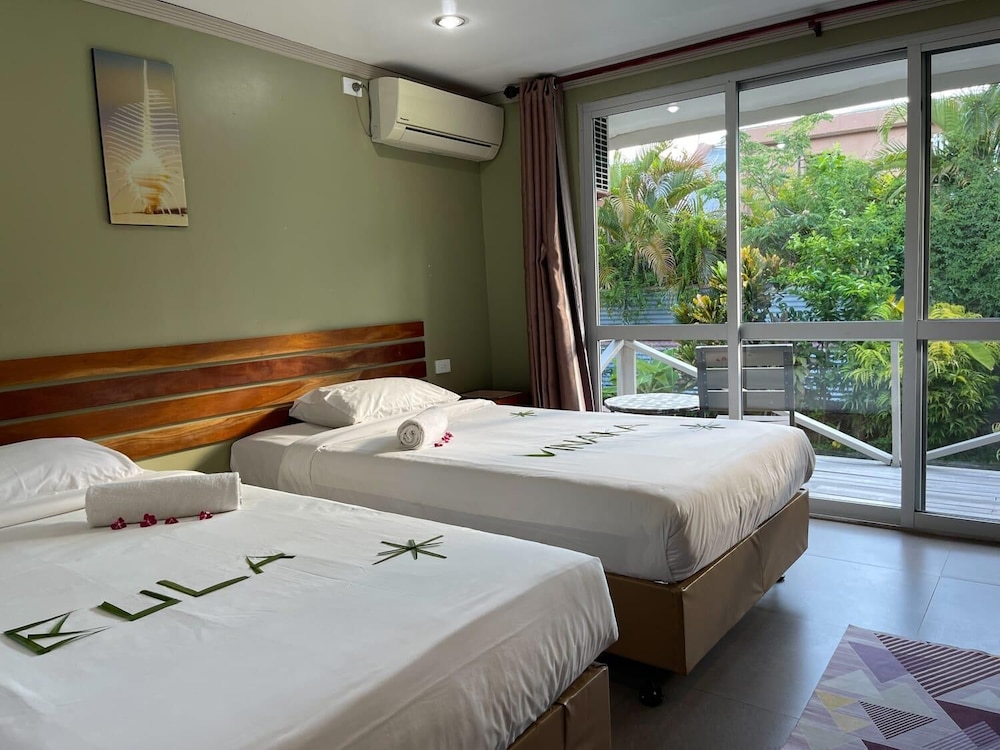 Standard Room, 1 Double Bed, Shared Bathroom, Pool View photo 2
