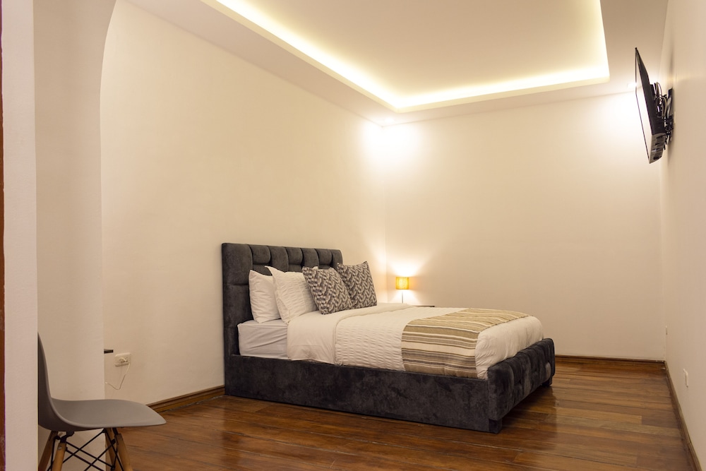 Traditional Suite