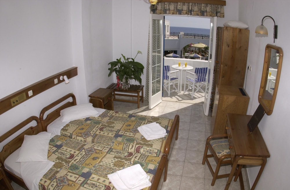 Standard Room, Pool View - Photo 1