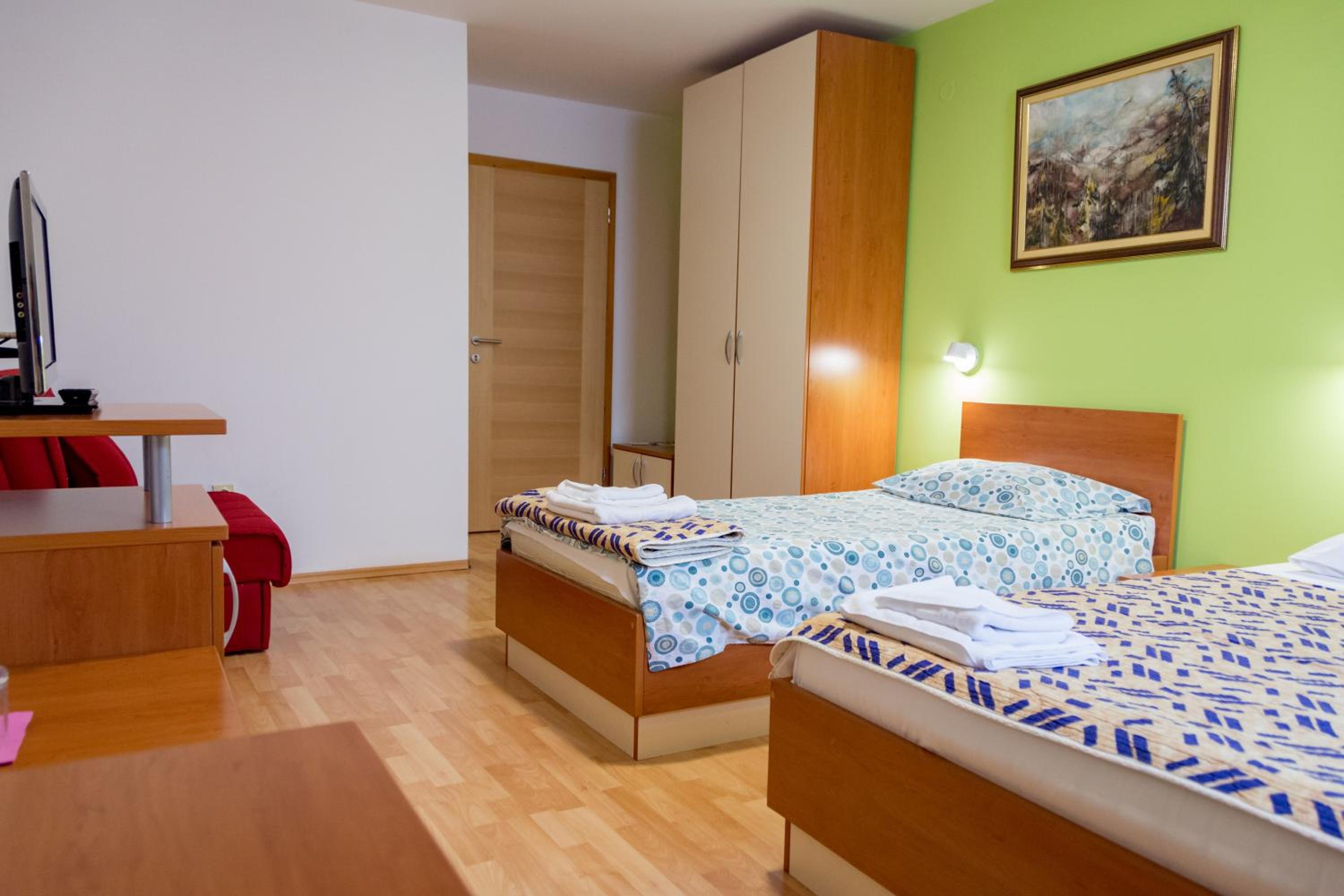 Quadruple Room photo 3