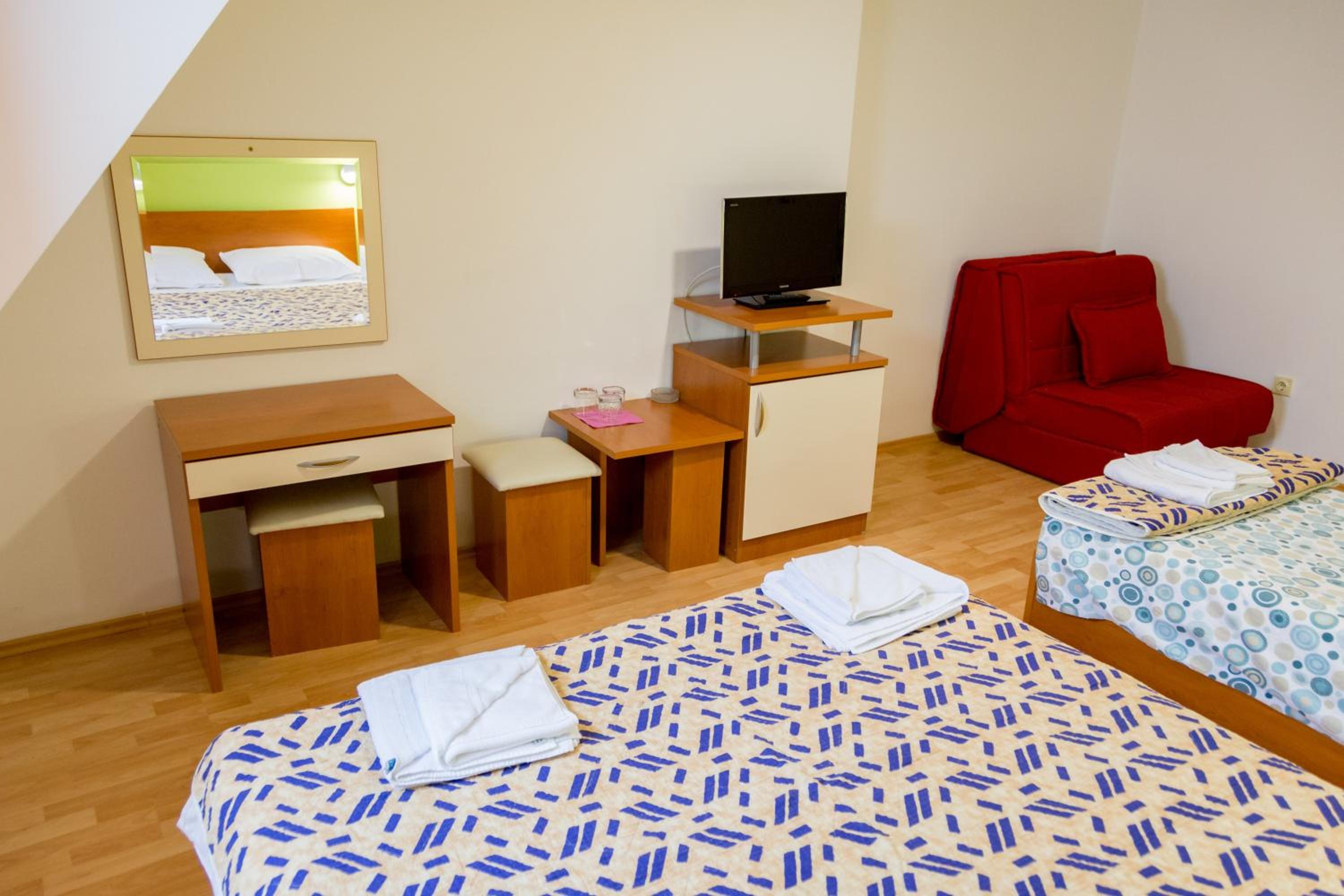 Classic Triple Room photo 2