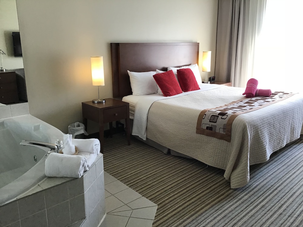 Romantic Room, 1 King Bed, Jetted Tub - Photo 1
