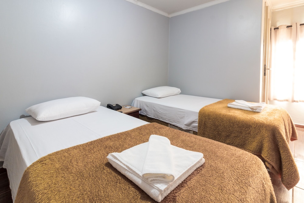 Basic Twin Room photo 1