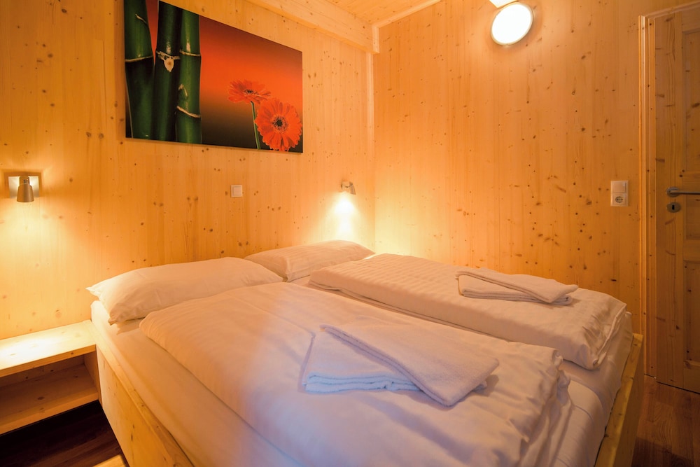 Ferienhaus # 27 mit IR-Sauna & Whirlpool innen