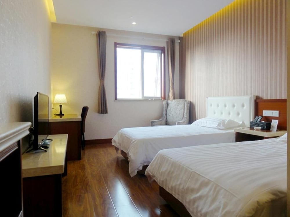 Twin Room, City View photo 1