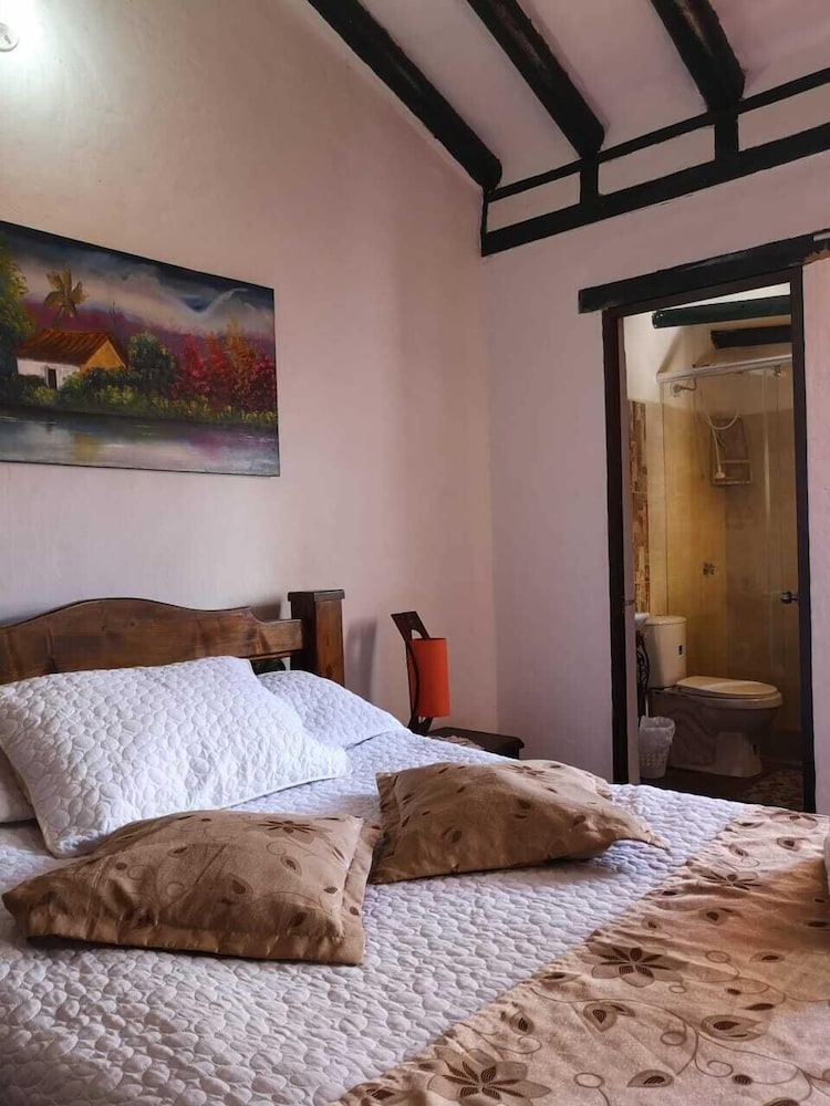 Family House ((8 rooms)) photo 2