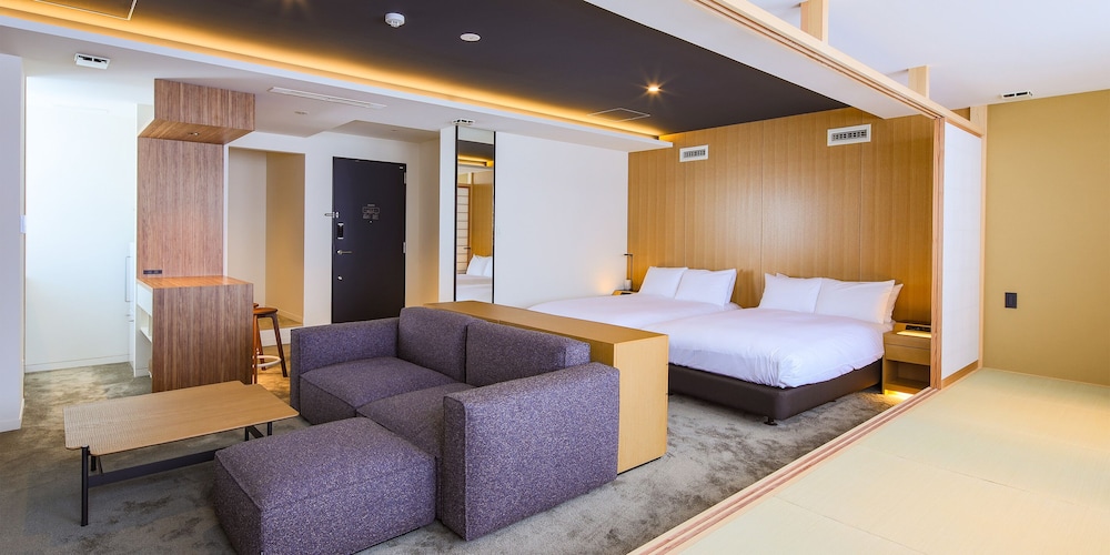 Premium Suite Twin - Photo 3
