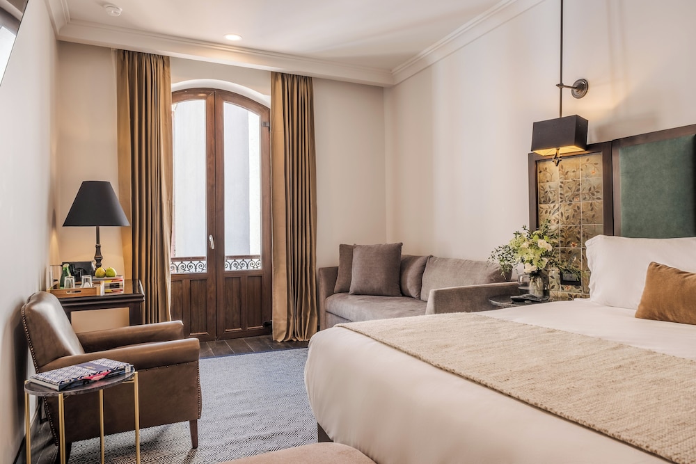 Premium Studio Suite, Balcony photo 3