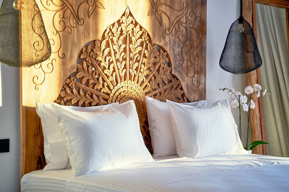 Superior Room, Sea View - Photo 10