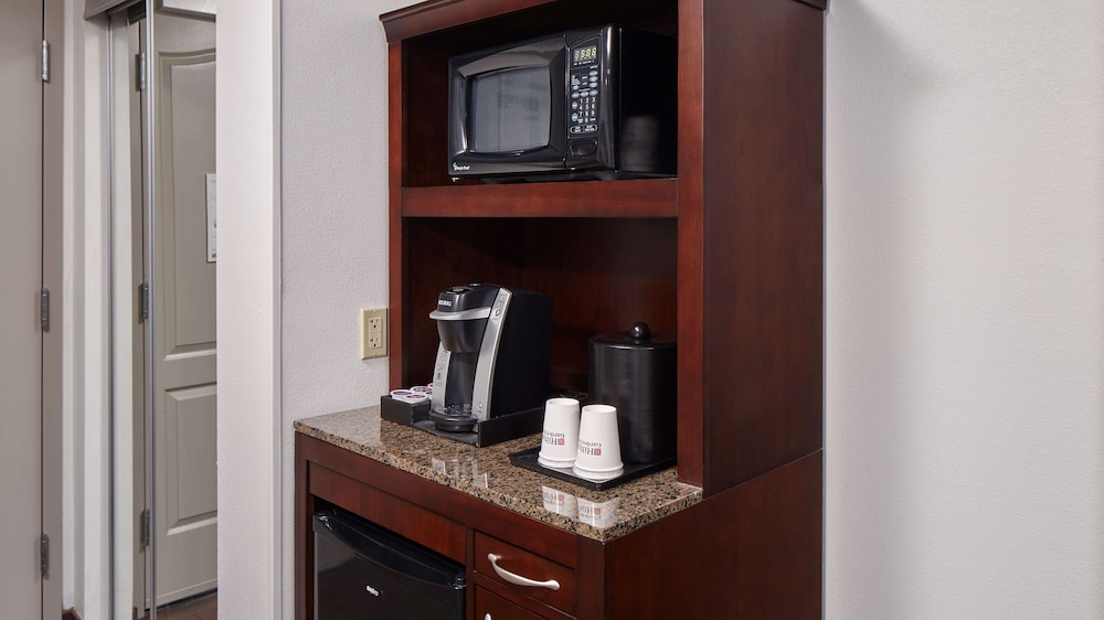 Room, 2 Queen Beds, Accessible (Hearing) - Photo 3