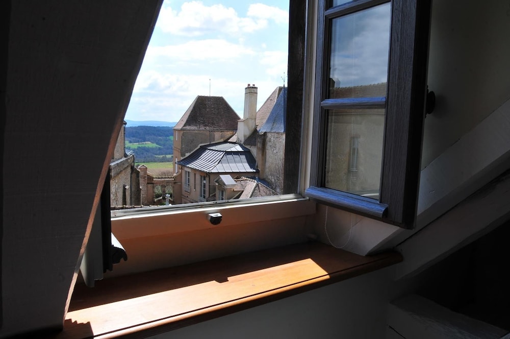 Triple Room (Viollet le Duc) photo 2