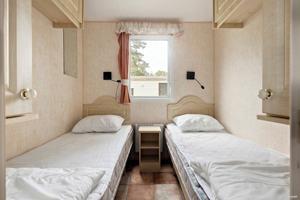 Classic Mobile Home photo 3