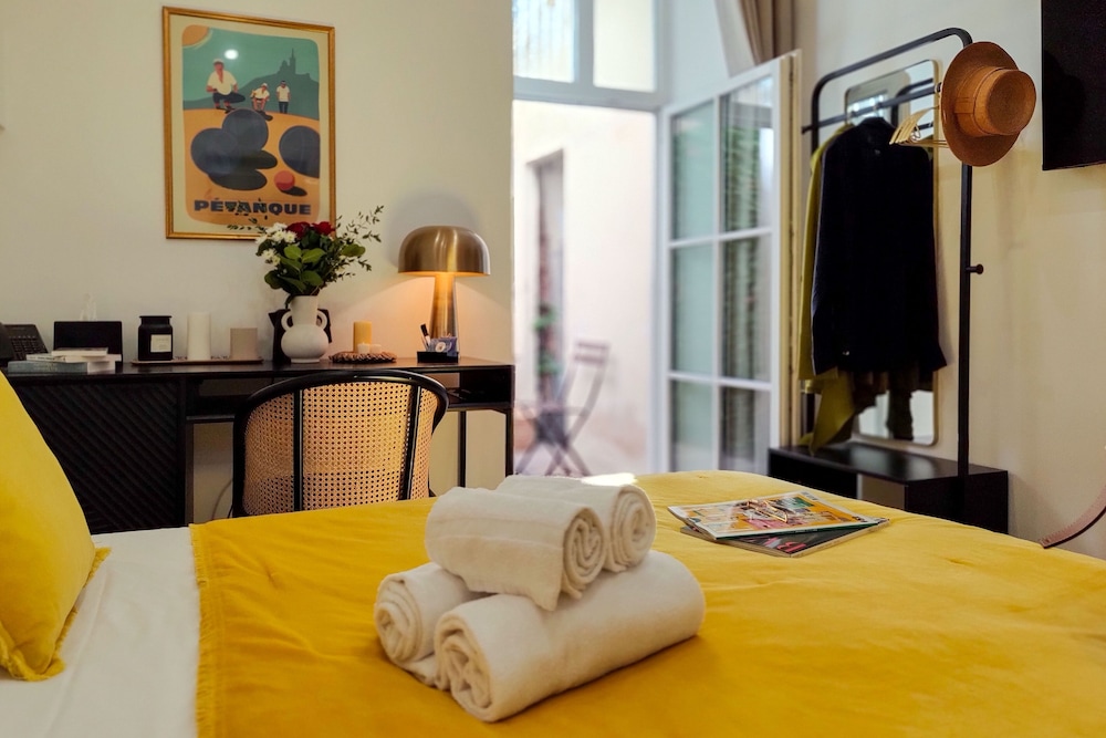 Standard Double Room - Photo 1