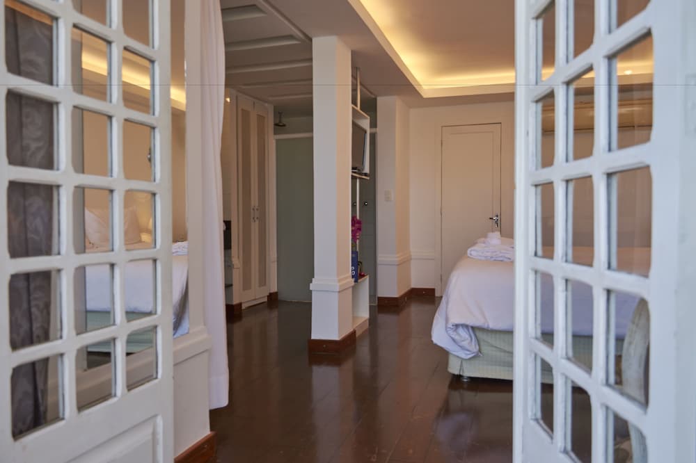 Suite 1