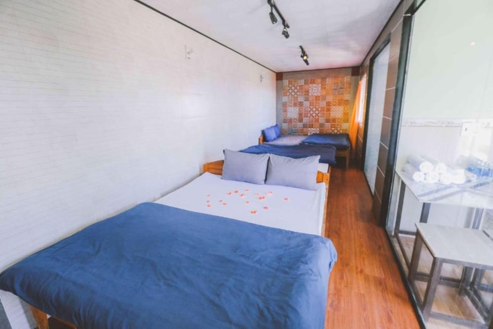 Container 3 Beds