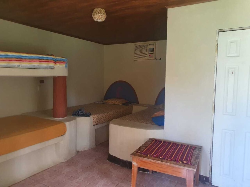 Basic Quadruple Room (AC) photo 3