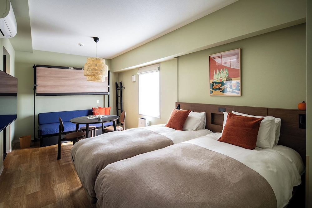 Deluxe Studio Apartment photo 3