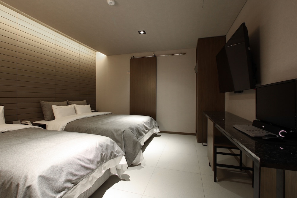 Deluxe Twin Room photo 2