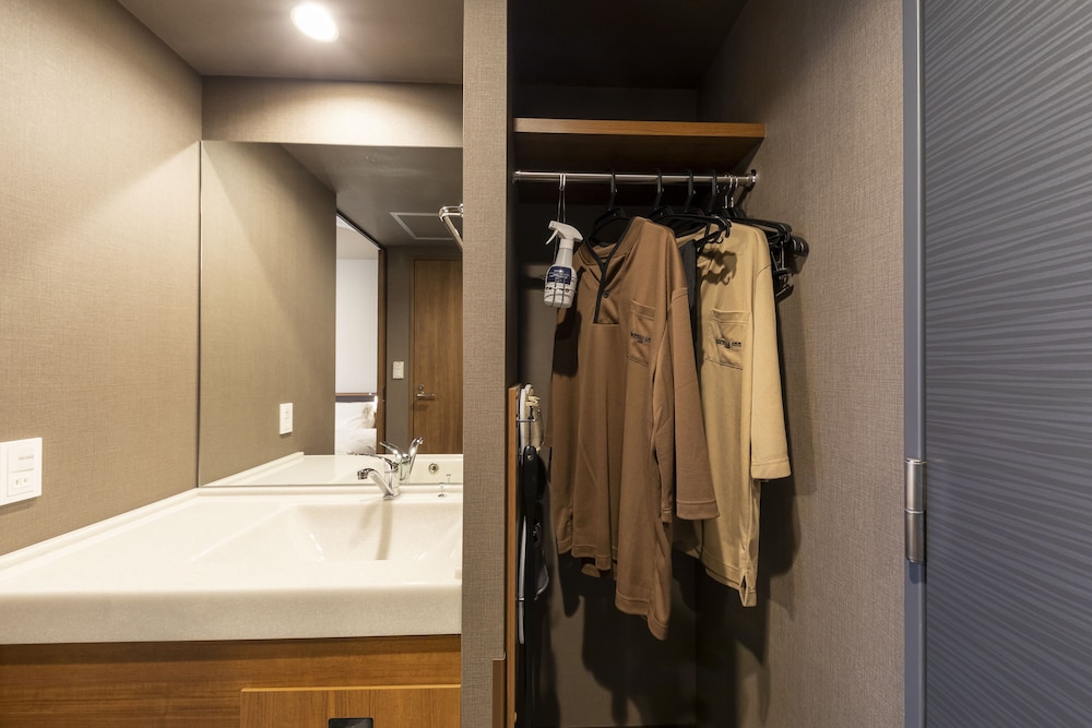 [No cleaning service] Moderate Twin Room, Non Smoking - Photo 7